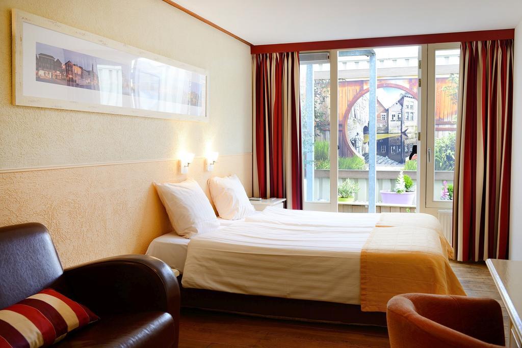 Hotel Jo Van Den Bosch Ден Бош Стая снимка